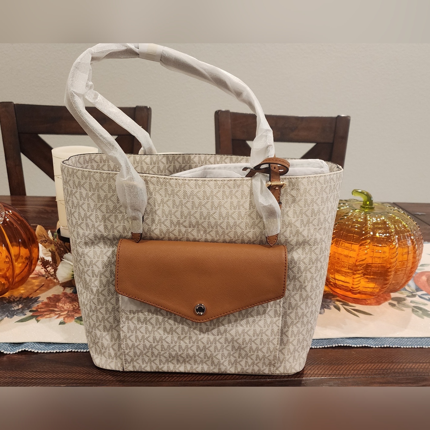 Michael Kors Jet Set Tote